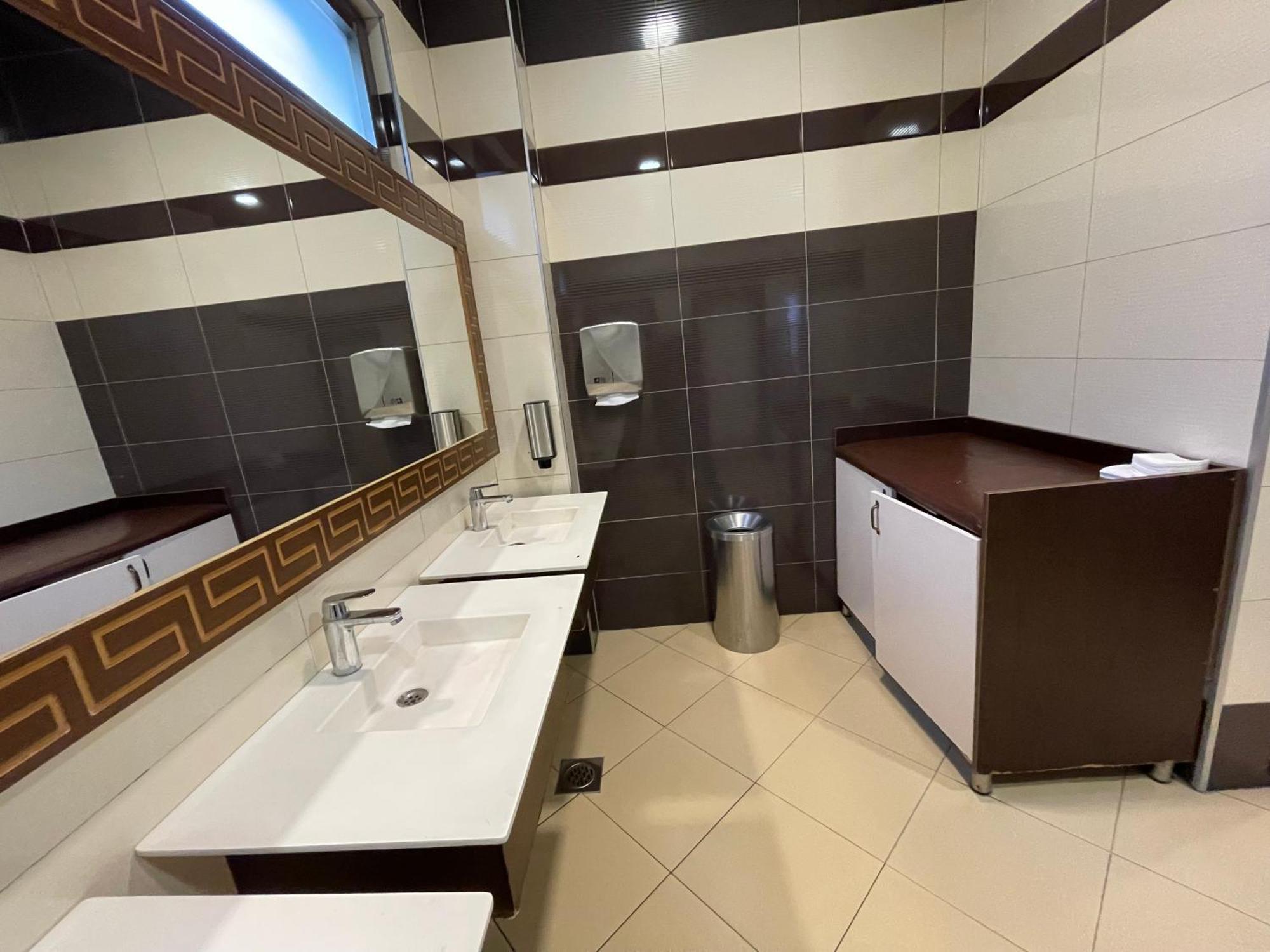 Amazona Hotel Πρίστινα Εξωτερικό φωτογραφία