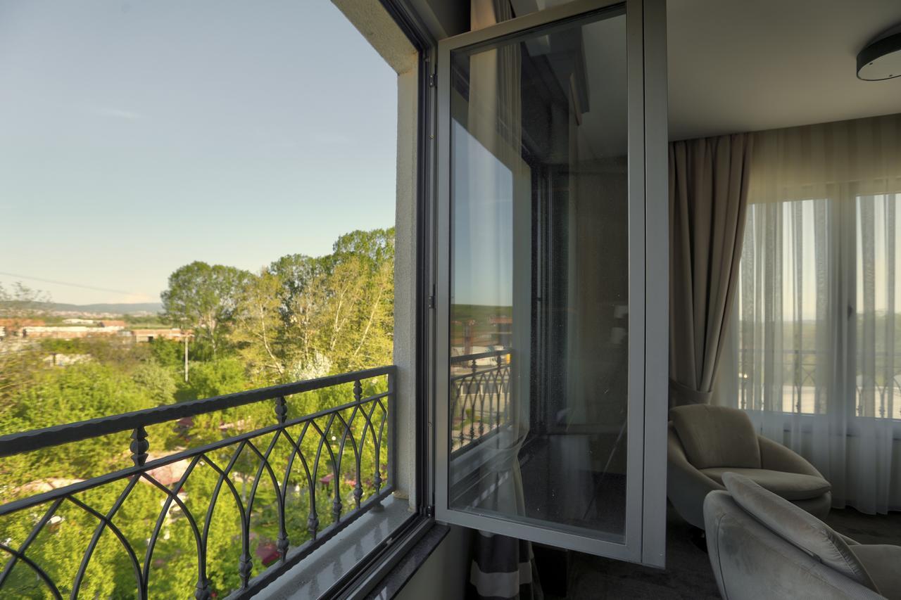 Amazona Hotel Πρίστινα Εξωτερικό φωτογραφία